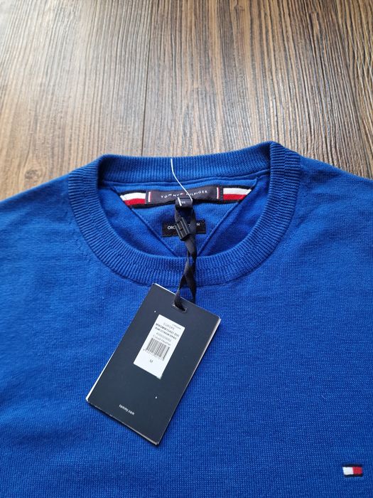 Страхотен мъжки пуловер TOMMY HILFIGER размер М,  нов с етикет,