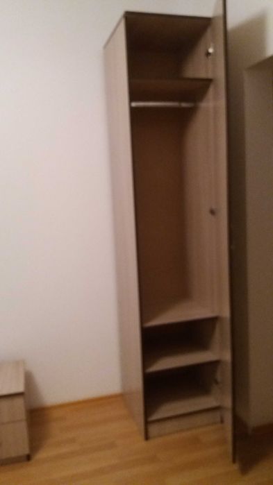 Девушку на подселение Иманова/Валиханова, правый берег