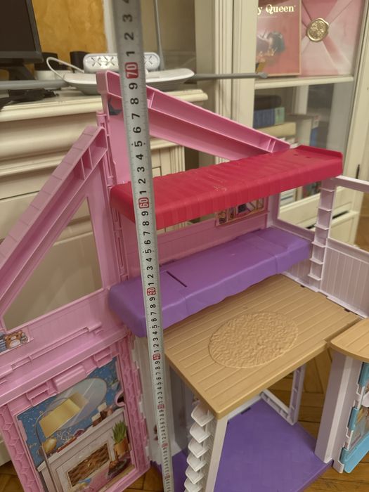 Casa Barbie originala, pliabila, culoare roz alb
