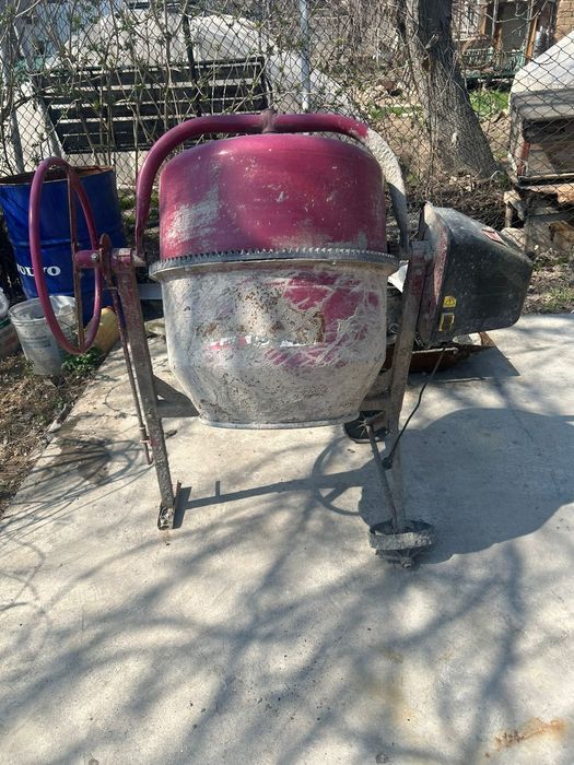 Продам бетономешалку