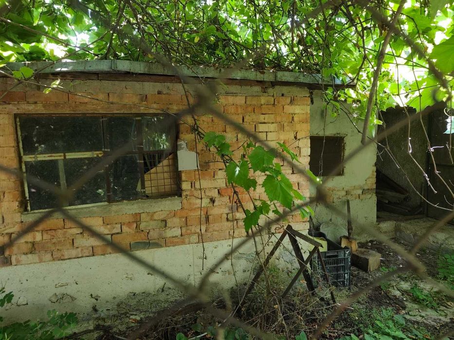 Двуетажна реновирана къща в Гешаново