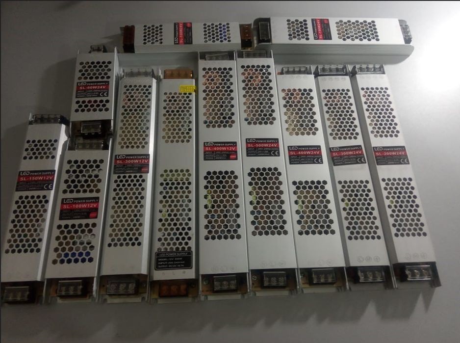 на 12 или на 24 вольта Блок питания - слим