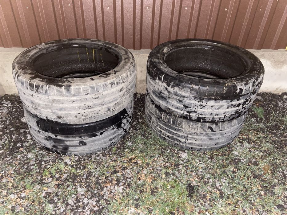 Продам покрышки 245/45/18 kumho