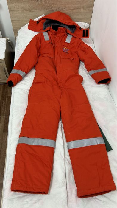 Зимний комбинезон