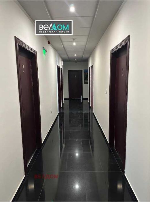 Дава се под наем Офис в Варна, Център - 44 кв.м за 410 € - Снимка #3