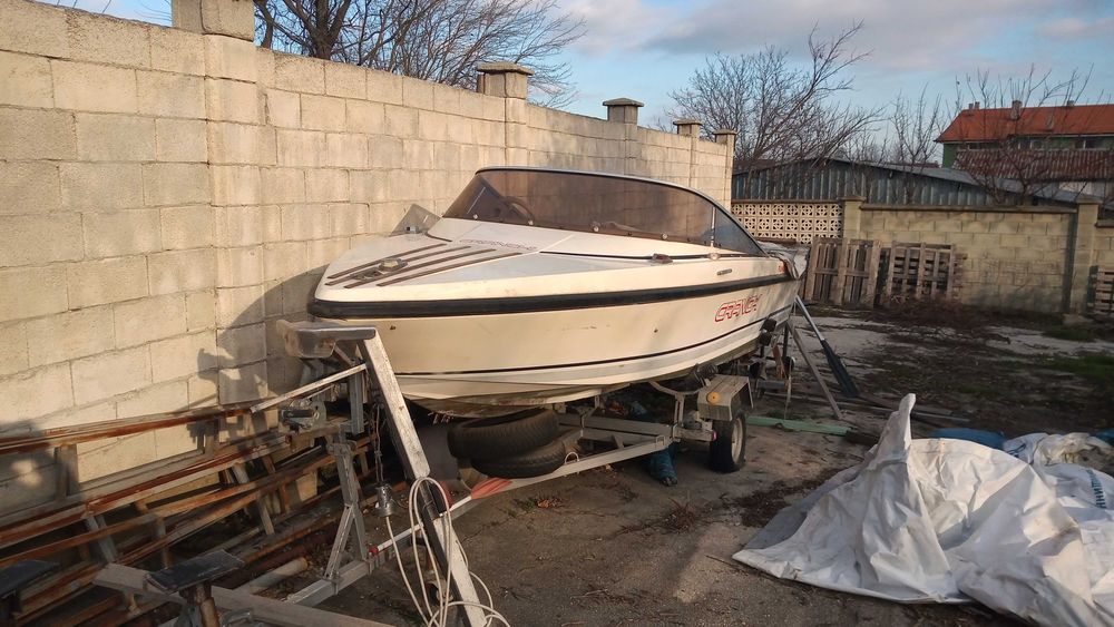 Лодка / скутер за дълъг ботуш