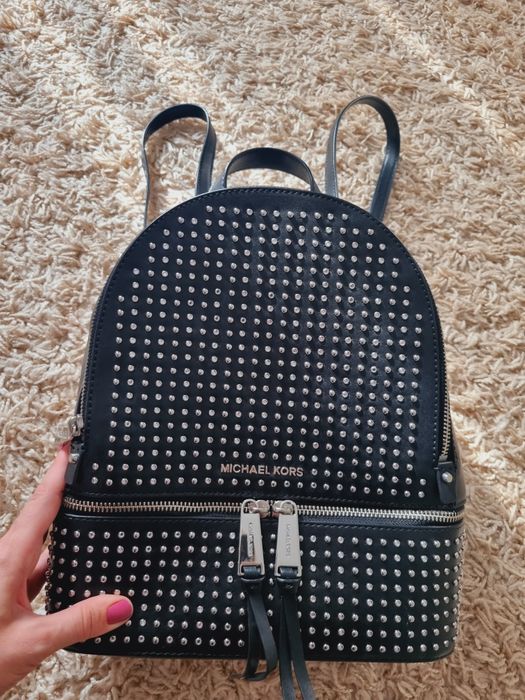 Vând ghiozdan MK original, ca nou