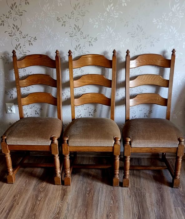 Scaune din lemn masiv de stejar