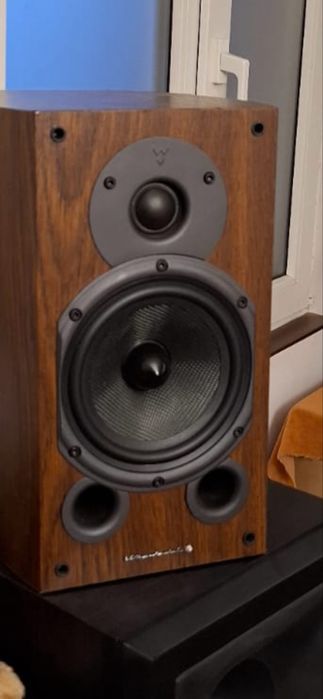 Vand boxe speciale profesionale