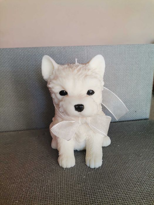 Свещ от восък кученце