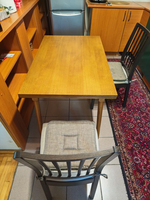 Mobilier Bucatarie, masa bucatarie si 2 scaune