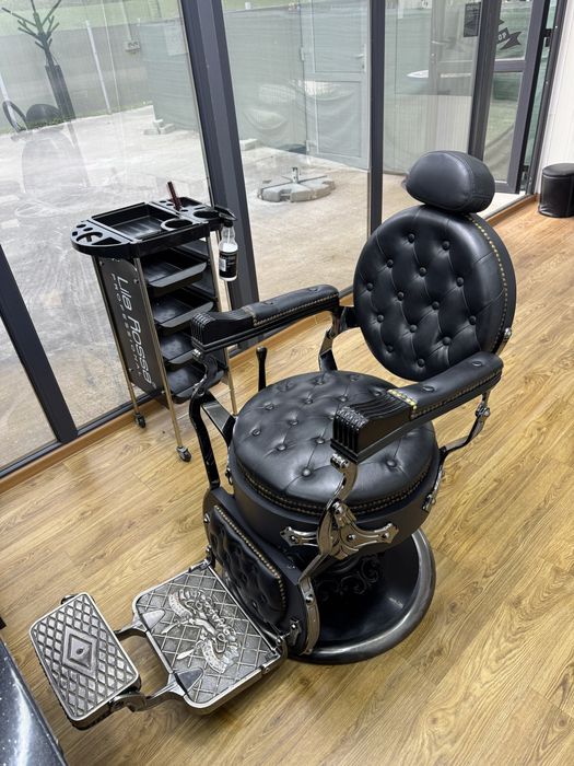 De vanzare - Container Barber Shop 16mp – Complet Utilat