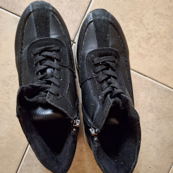 Продаю обувь женский