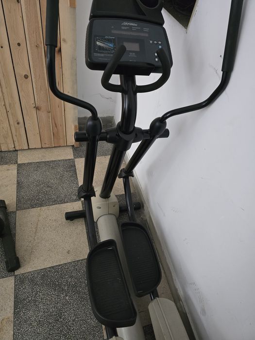 Eliptica life fitness cross trainer