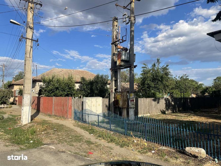 Vând casă în smardioasa poziție centrală 800mp