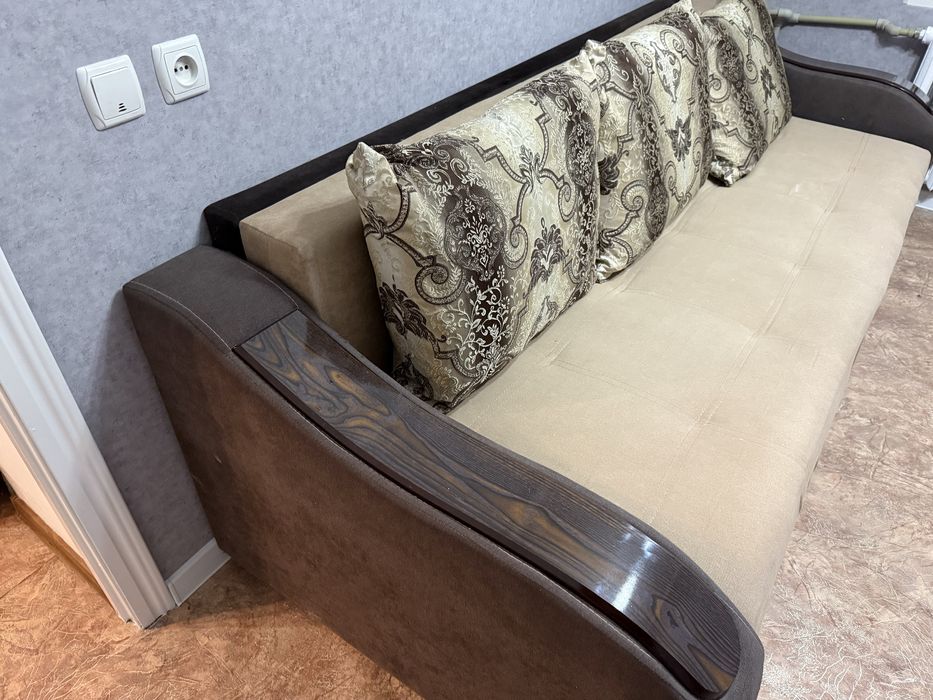 Диван продается срочно