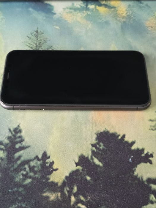 iPhone 11 128GB  79%baterie