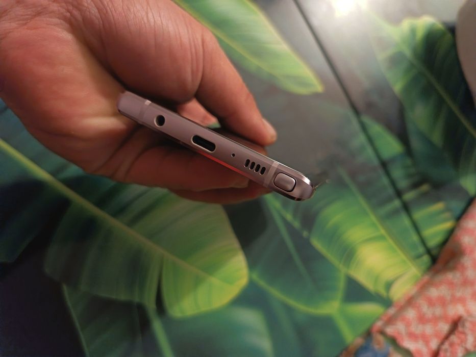 Samsung Note 9 6/128 holati ideal