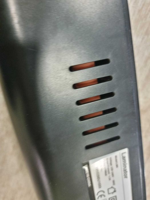 Ламинатор за документи и снимки