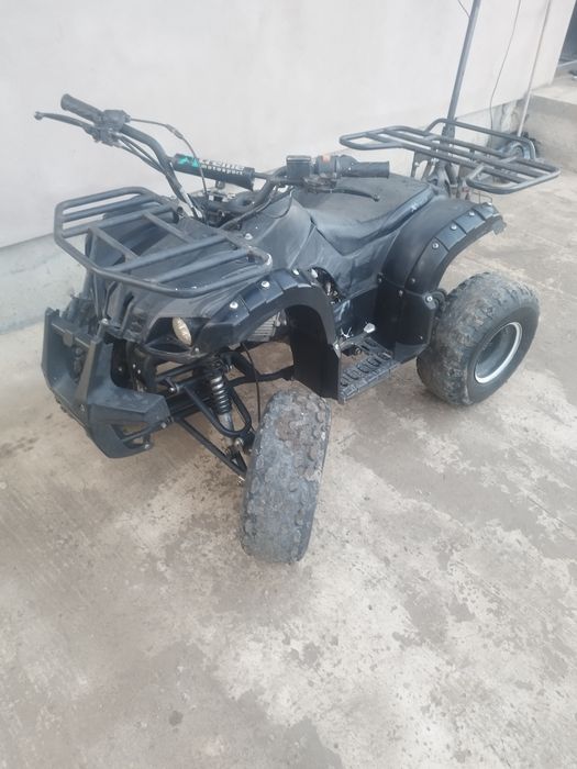 Vând atv in stare buna