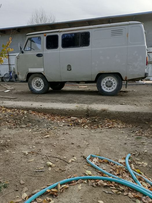 УАЗ таблетка цвет белый ночь