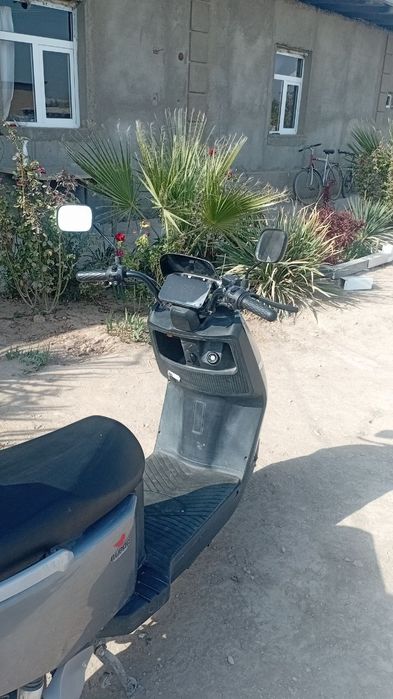 Buroq elektron skuter