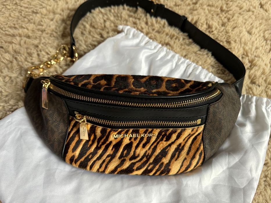 Michael kors чанта