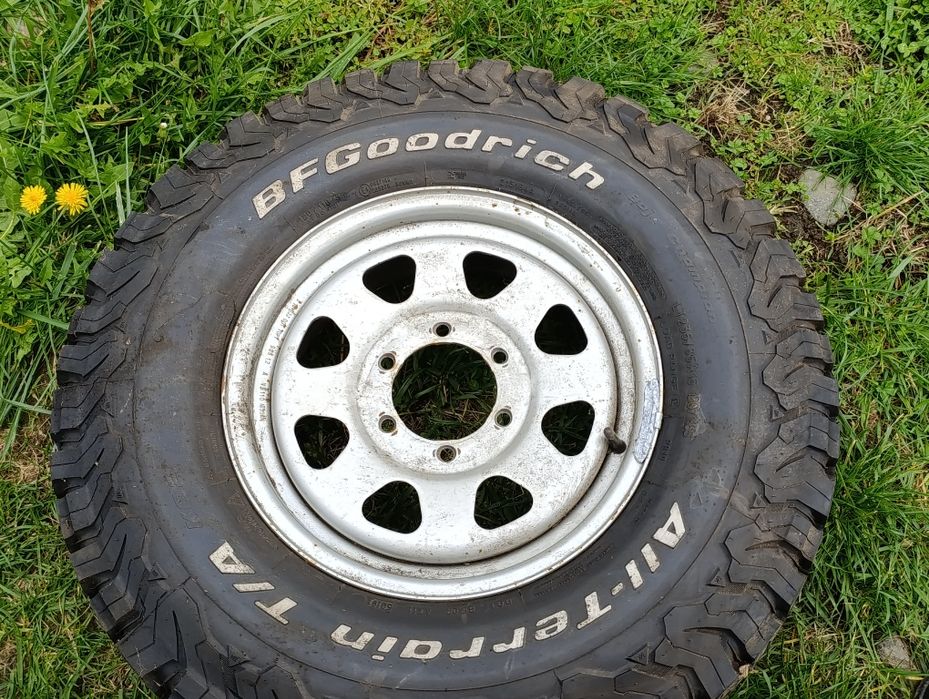 Vând roti Nissan Patrol