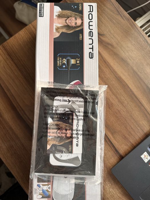 Фен-расческа Rowenta