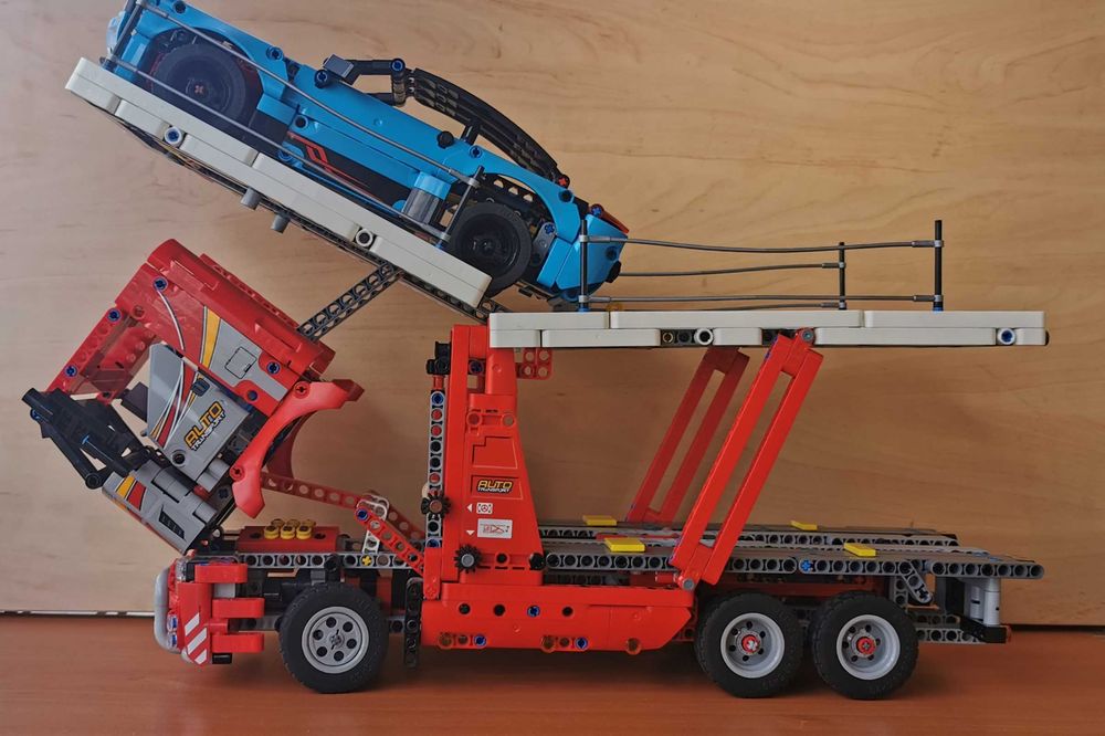 Lego Technic 42098 - Автовоз