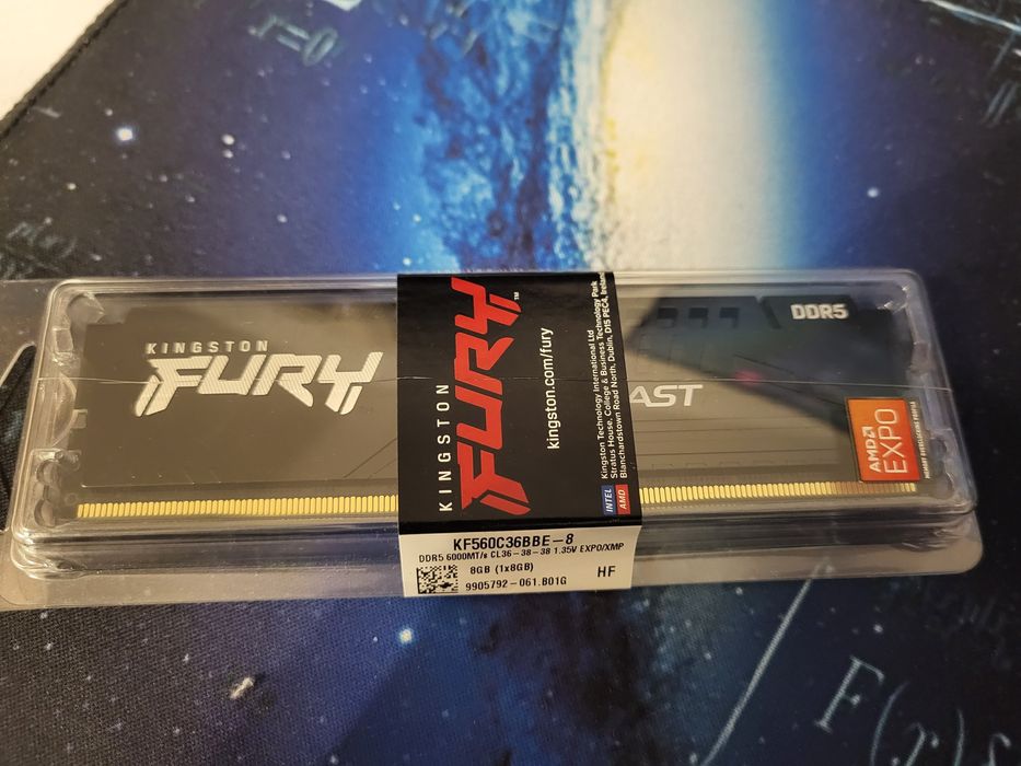 Vând 8gb DDR5 6000MT CL36 Kingston