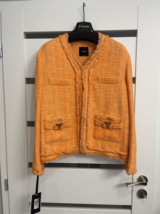 Ново сако Pinko букле