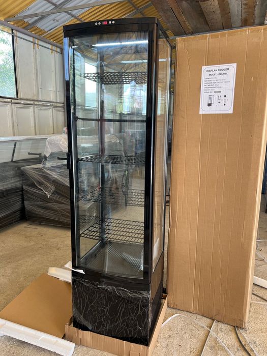 Vitrina frigorifica verticala panoramica pentru prajituri