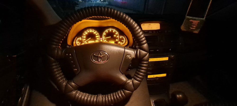 Продам тойота авенсис