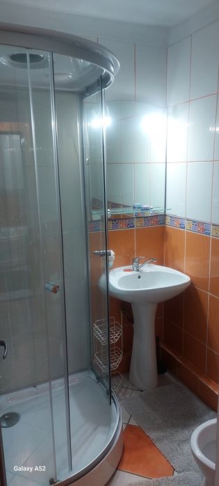 Inchiriat apartament 3 camere