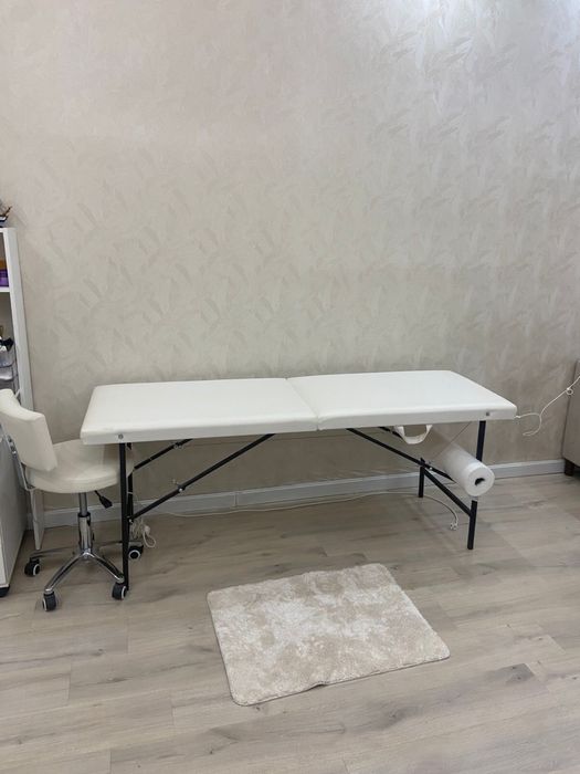 Продам новую кушетку