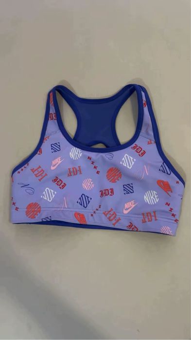 Двустранно бюстие nike