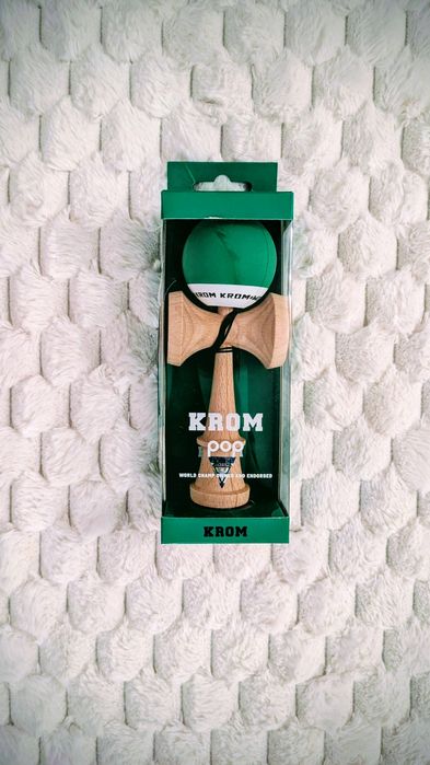 Kendama Krom Pop Sticky/Rubber, diverse culori