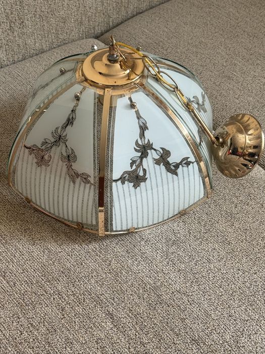 Люстра отдам бесплатно