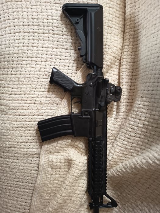 Vând arme airsoft defecte