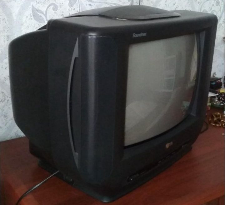 Телевизор LG saundmaх