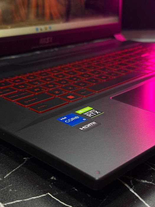 Kuchli Igrovoy Noutbuk MSI Thin 17