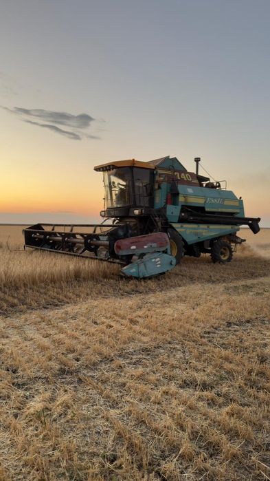 Продам комбайн Есиль