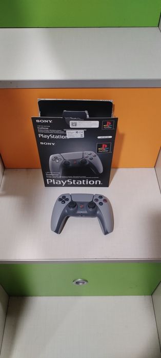 PS5 dualsense controller 30th anniversary