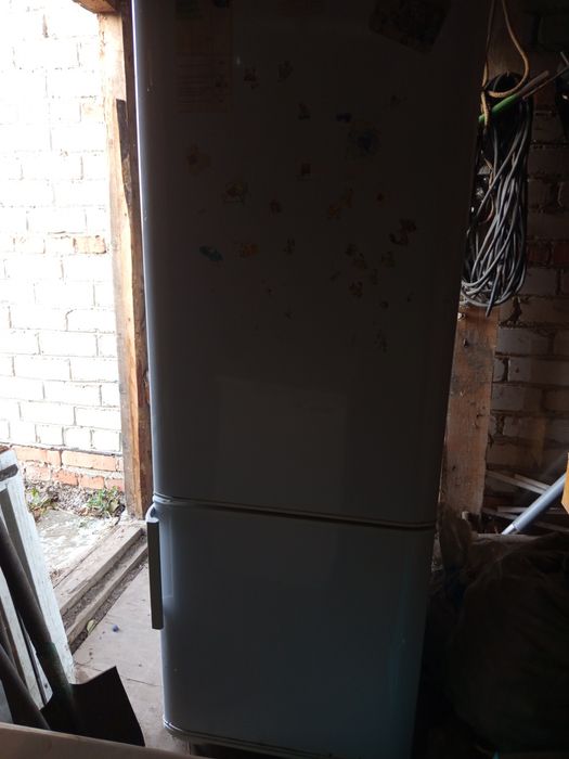 Продам холодильник