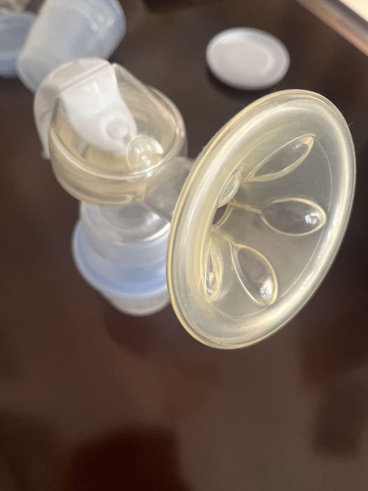 Молокоотсос AVENT