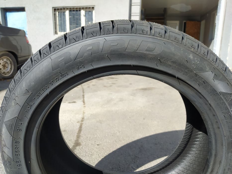 Rapid 215/55R17 Freeze S1