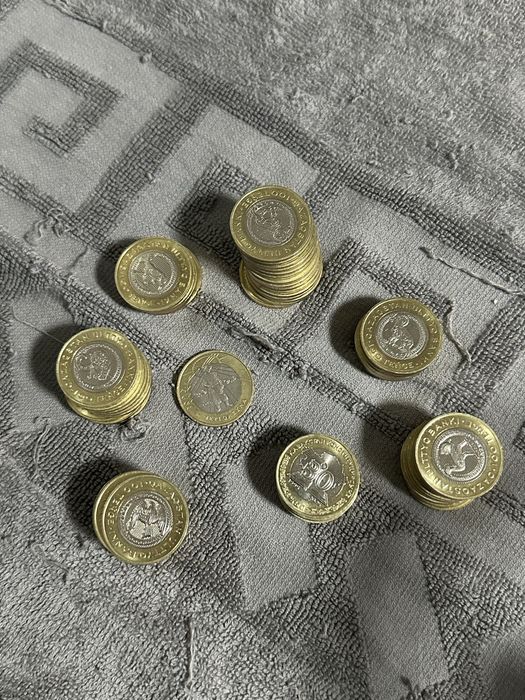 Продам монеты 100 тенге