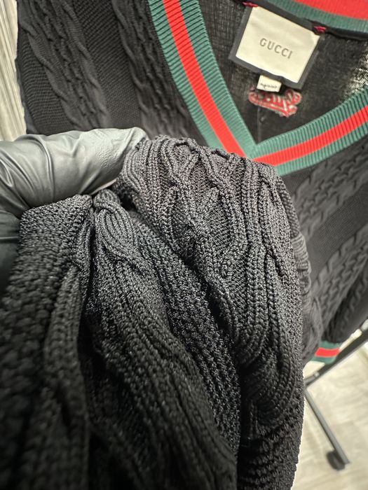 Tricou GuCcI, V Neck. Premium/TopQuality. Made in china !