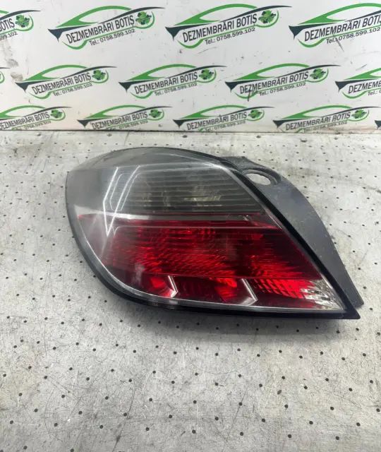Lampa / Tripla stop stanga pe aripa Opel Astra 2005